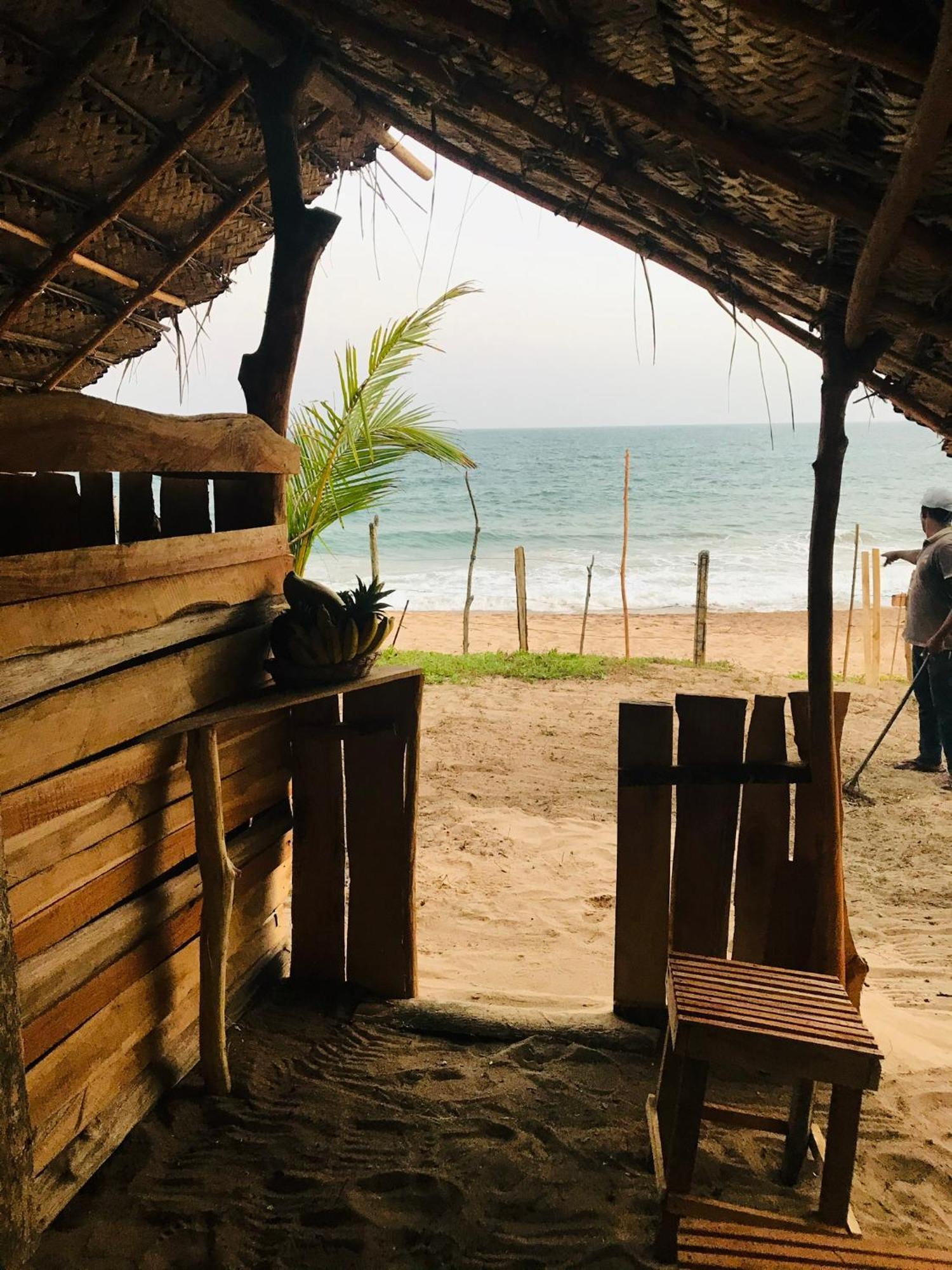 Waves Ranna Cabana And Seafood Exterior foto